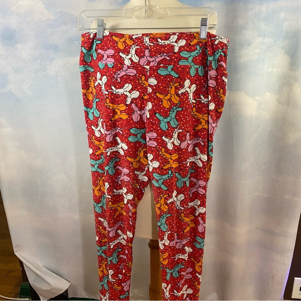 LuLaRoe Tall & Curvy Balloon Animal Print Leggings